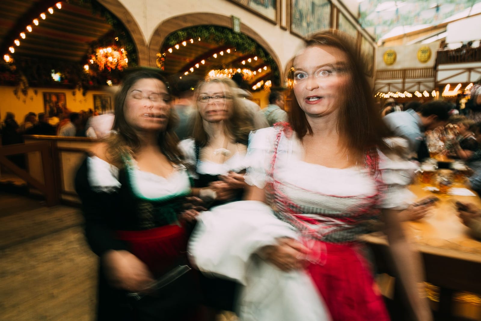 Oktoberfesta — Giacomo Vesprini