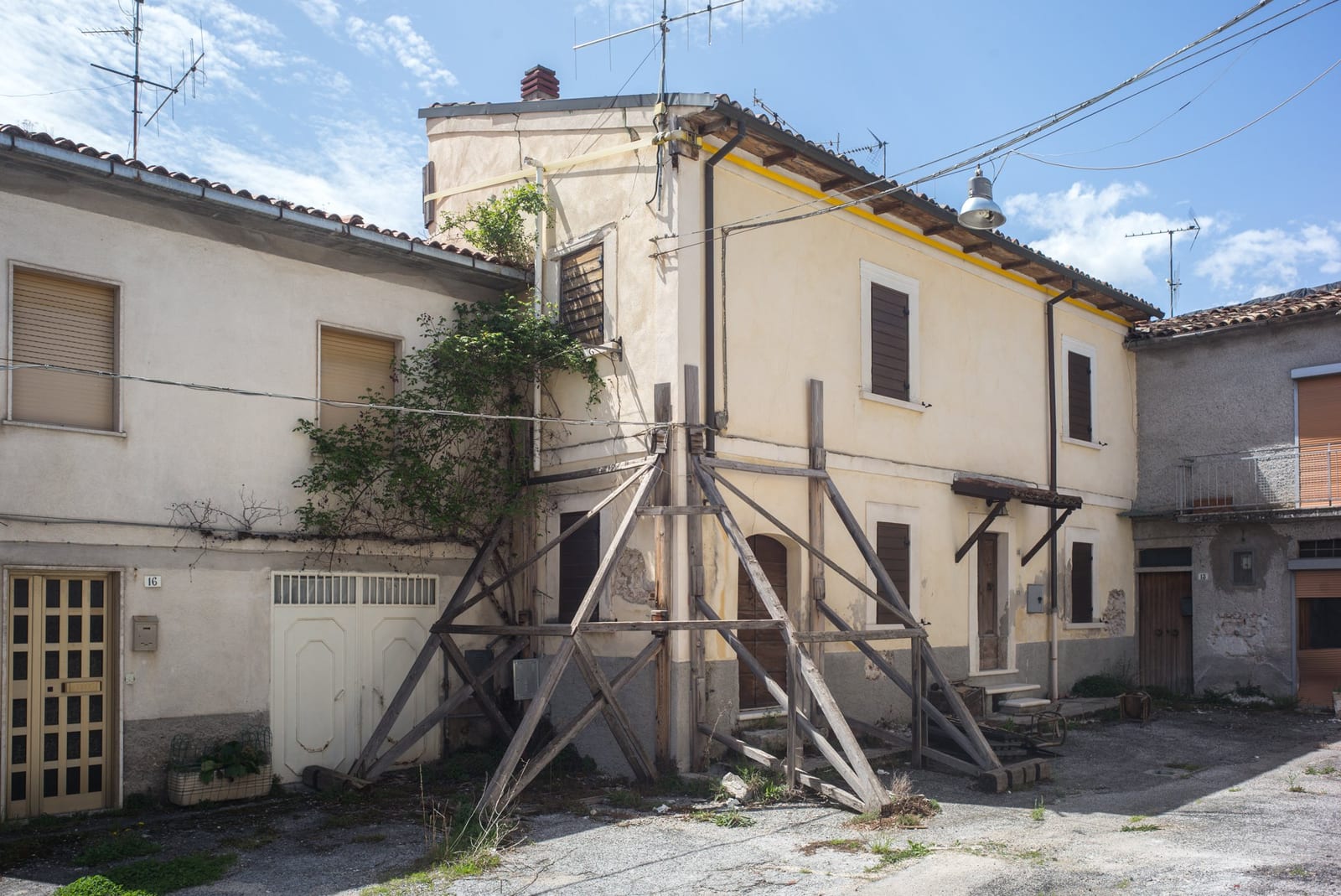 Terremoto — Davide Albani