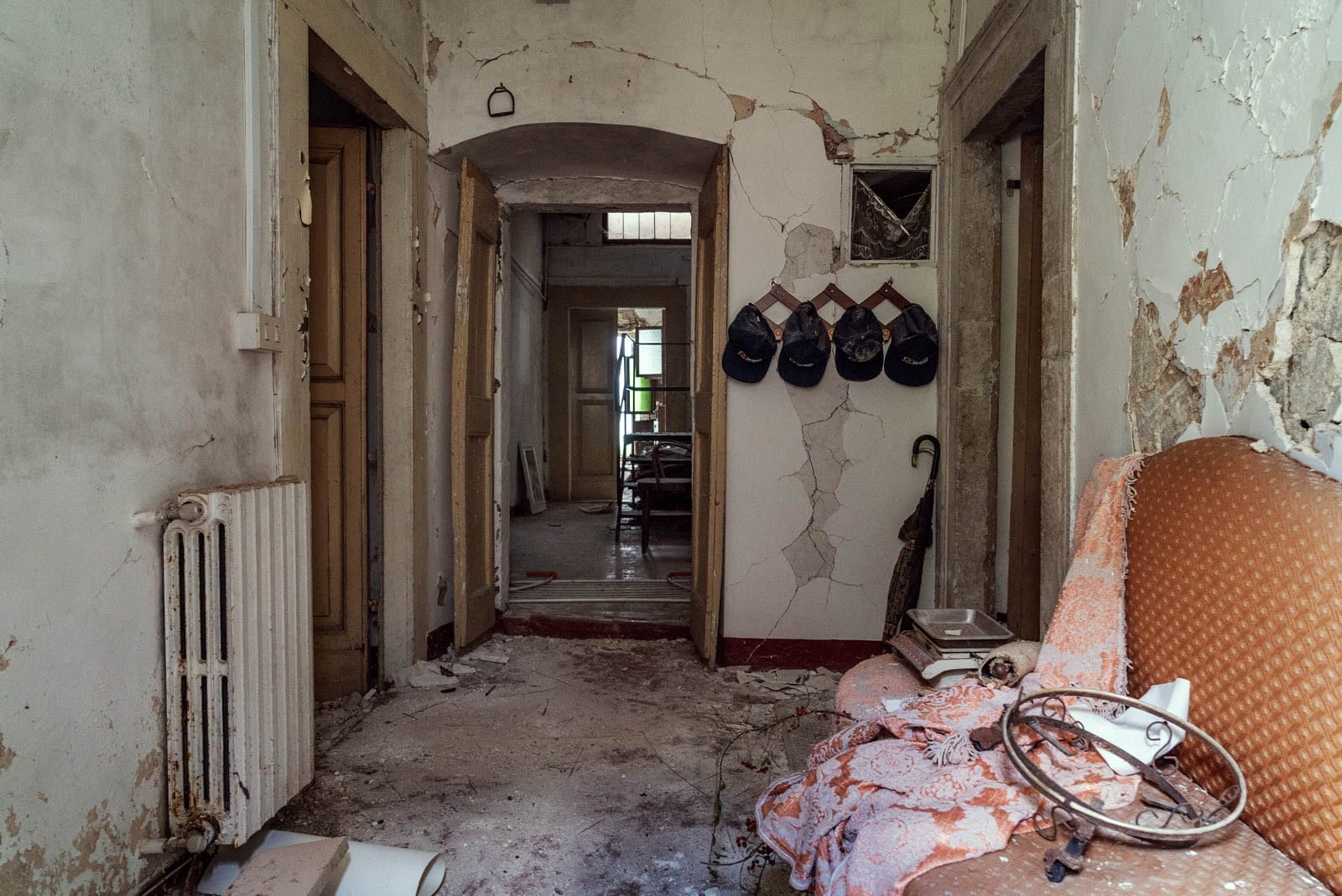 Terremoto — Riccardo Cattaneo